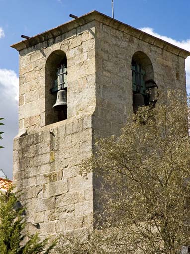 Torre sineira da Igreja de Santa Maria de Airães