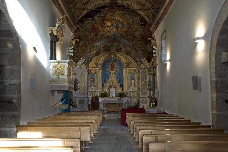 Interior da Igreja do Salvador de Aveleda